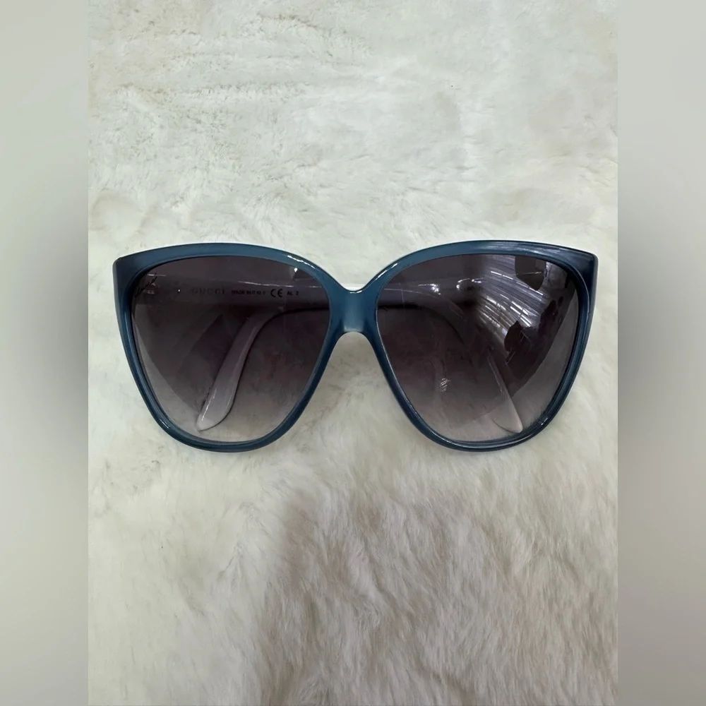 Gucci Dark Blue Oversized Sunglasses - Picture 6 of 6